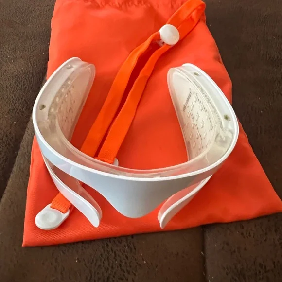 Dr Dennis Gross LED Eye Mask - Picture 1 of 2